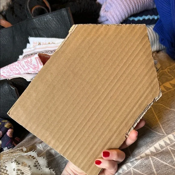 Wooden House-Shaped Cat Cross-Stitch Piece - Picture 8 of 8